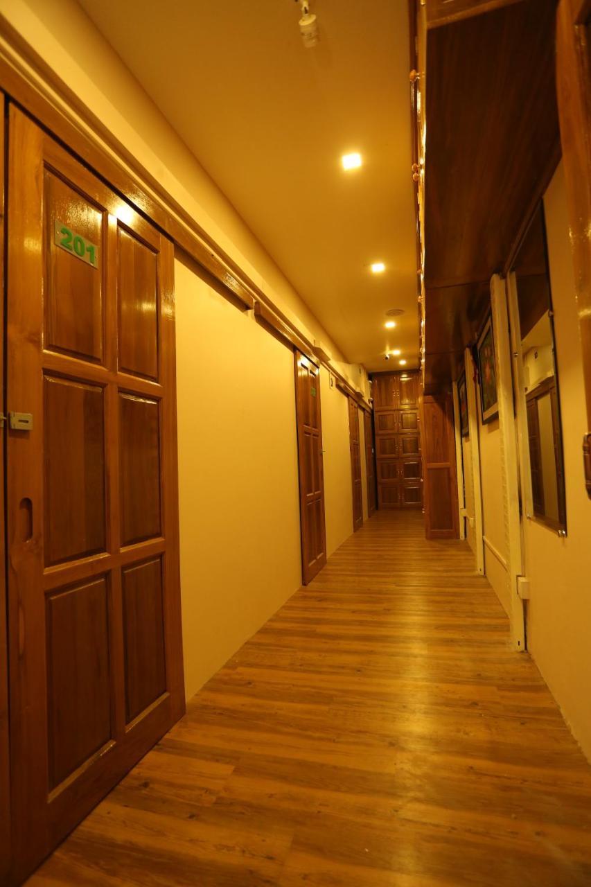 Hostel H Way Yangon Ngoại thất bức ảnh